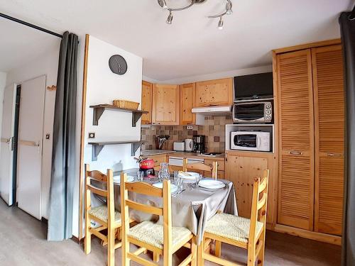 Appartement Les Menuires, 2 pièces, 4 personnes - FR-1-344-919