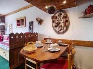 Appartement Les Menuires, 2 pièces, 4 personnes - FR-1-344-923
