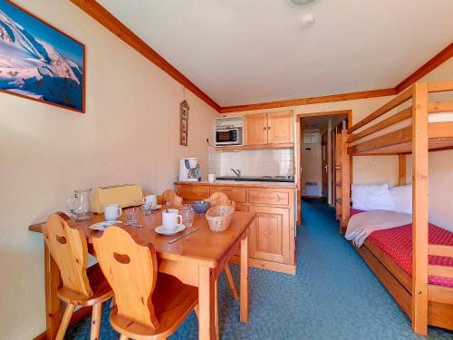 Appartement Les Menuires, 2 pièces, 4 personnes - FR-1-344-940