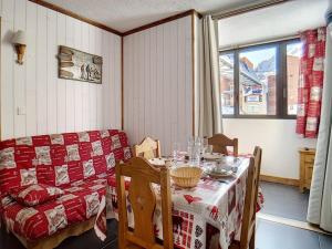 Appartement Les Menuires, 2 pièces, 4 personnes - FR-1-344-955