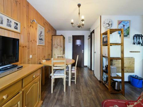 Appartement Les Menuires, 2 pièces, 4 personnes - FR-1-344-962