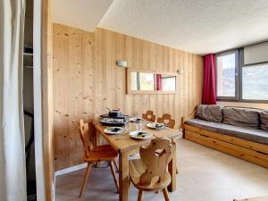 Appartement Les Menuires, 2 pièces, 4 personnes - FR-1-344-969