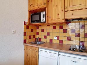 Appartement Les Menuires, 2 pièces, 4 personnes - FR-1-344-977