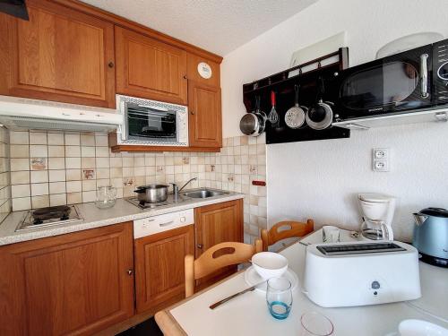 Appartement Les Menuires, 2 pièces, 4 personnes - FR-1-344-982