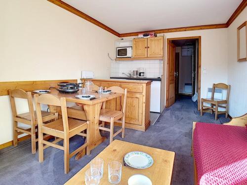 Appartement Les Menuires, 2 pièces, 4 personnes - FR-1-344-998