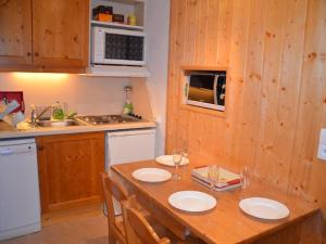 Appartement Les Menuires, 2 pièces, 4 personnes - FR-1-452-155