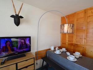 Appartement Les Menuires, 2 pièces, 4 personnes - FR-1-452-354