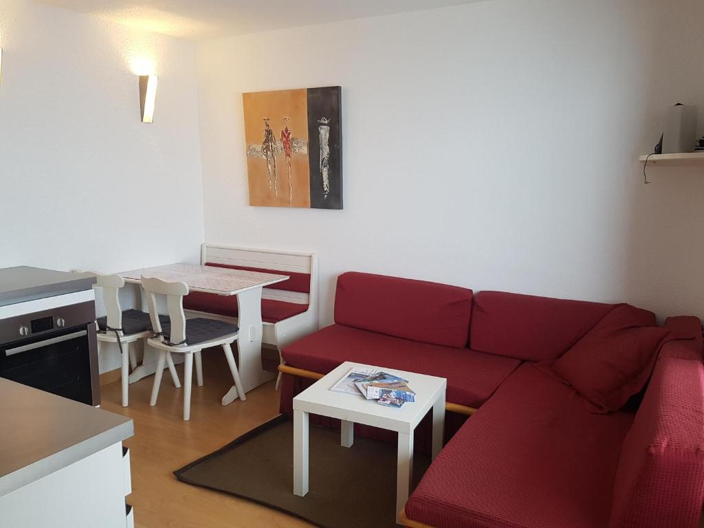 Appartement Les Menuires, 2 pièces, 4 personnes - FR-1-452-74 Reberty 2000 -  - Reberty, 73440 Les Menuires