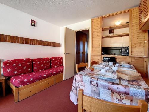 Appartement Les Menuires, 2 pièces, 5 personnes - FR-1-344-1001