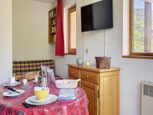 Appartement Les Menuires, 2 pièces, 5 personnes - FR-1-344-1026