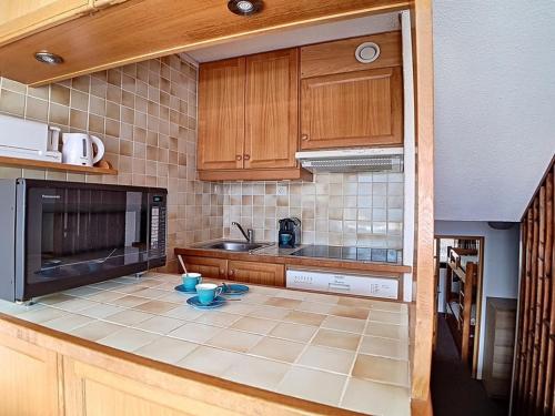 Appartement Les Menuires, 2 pièces, 5 personnes - FR-1-344-1040