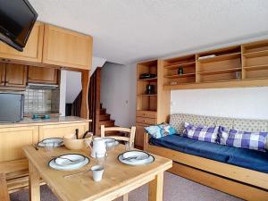 Appartement Les Menuires, 2 pièces, 5 personnes - FR-1-344-1040