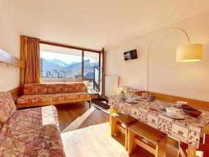 Appartement Les Menuires, 2 pièces, 5 personnes - FR-1-344-1059