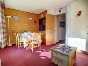 Appartement Les Menuires, 2 pièces, 5 personnes - FR-1-344-811