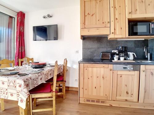 Appartement Les Menuires, 2 pièces, 5 personnes - FR-1-344-850