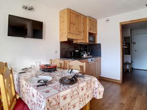 Appartement Les Menuires, 2 pièces, 5 personnes - FR-1-344-850