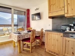 Appartement Les Menuires, 2 pièces, 5 personnes - FR-1-344-850