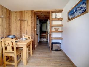 Appartement Les Menuires, 2 pièces, 5 personnes - FR-1-344-855