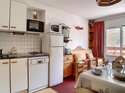 Appartement Les Menuires, 2 pièces, 5 personnes - FR-1-344-880