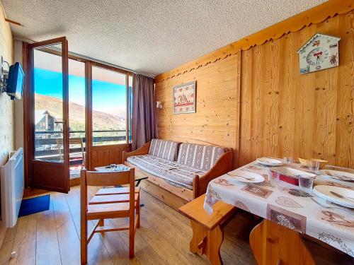 Appartement Les Menuires, 2 pièces, 5 personnes - FR-1-344-938