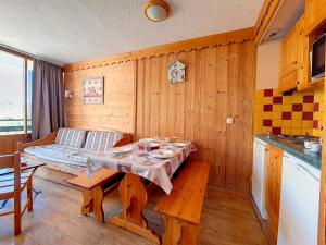 Appartement Les Menuires, 2 pièces, 5 personnes - FR-1-344-938