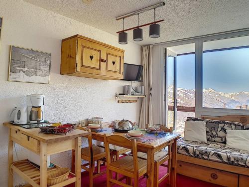 Appartement Les Menuires, 2 pièces, 5 personnes - FR-1-344-943