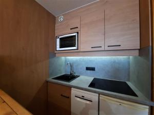 Appartement Les Menuires, 2 pièces, 5 personnes - FR-1-452-125