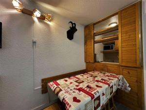 Appartement Les Menuires, 2 pièces, 5 personnes - FR-1-452-249
