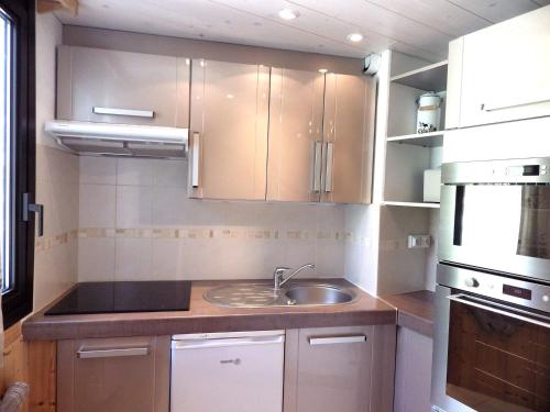 Appartement Les Menuires, 2 pièces, 5 personnes - FR-1-574-14