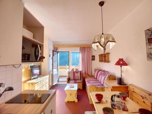 Appartement Les Menuires, 2 pièces, 6 personnes - FR-1-178-169