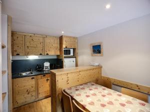 Appartement Les Menuires, 2 pièces, 6 personnes - FR-1-178-295
