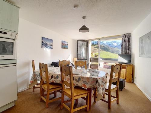 Appartement Les Menuires, 2 pièces, 6 personnes - FR-1-344-1013