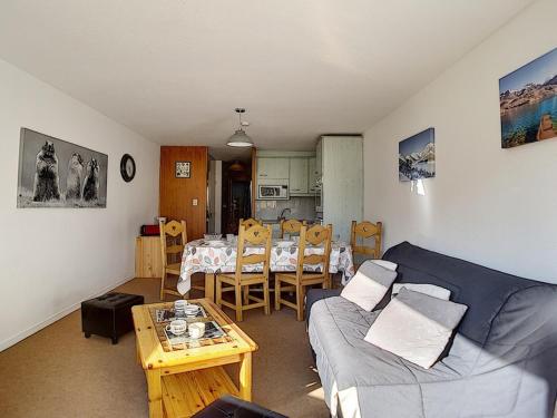 Appartement Les Menuires, 2 pièces, 6 personnes - FR-1-344-1013