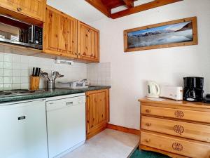 Appartement Les Menuires, 2 pièces, 6 personnes - FR-1-344-1024
