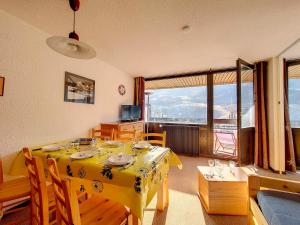 Appartement Les Menuires, 2 pièces, 6 personnes - FR-1-344-1045