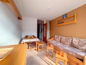Appartement Les Menuires, 2 pièces, 6 personnes - FR-1-344-1071