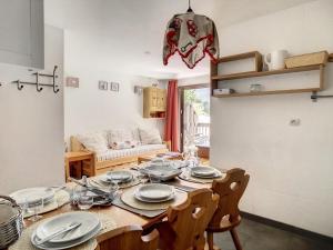 Appartement Les Menuires, 2 pièces, 6 personnes - FR-1-344-1143