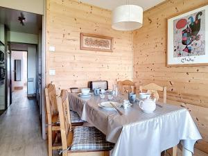 Appartement Les Menuires, 2 pièces, 6 personnes - FR-1-344-748
