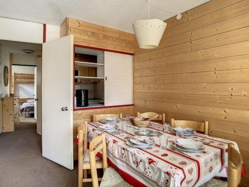 Appartement Les Menuires, 2 pièces, 6 personnes - FR-1-344-750