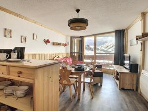 Appartement Les Menuires, 2 pièces, 6 personnes - FR-1-344-751