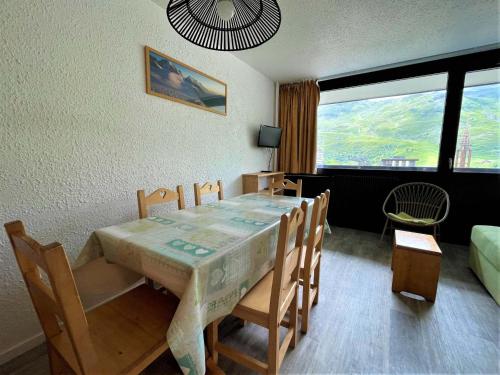 Appartement Les Menuires, 2 pièces, 6 personnes - FR-1-452-179