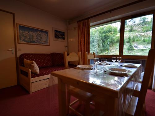 Appartement Les Menuires, 2 pièces, 6 personnes - FR-1-452-20