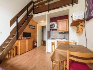 Appartement Les Menuires, 2 pièces, 6 personnes - FR-1-574-28