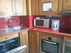 Appartement Les Menuires, 2 pièces, 6 personnes - FR-1-574-35