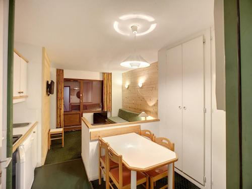 Appartement Les Menuires, 3 pièces, 5 personnes - FR-1-178-61