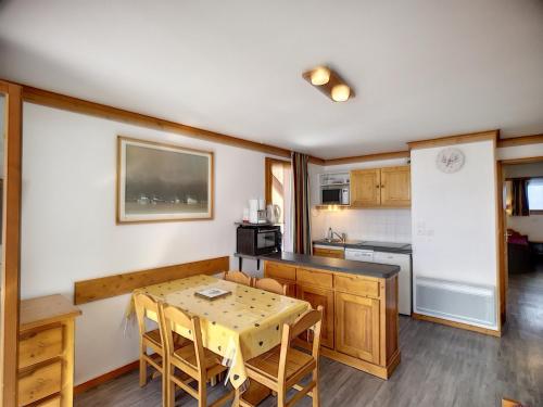 Appartement Les Menuires, 3 pièces, 6 personnes - FR-1-178-347