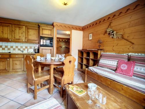 Appartement Les Menuires, 3 pièces, 6 personnes - FR-1-344-844