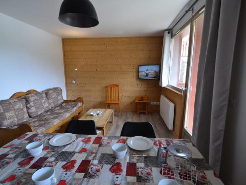 Appartement Les Menuires, 3 pièces, 6 personnes - FR-1-452-1