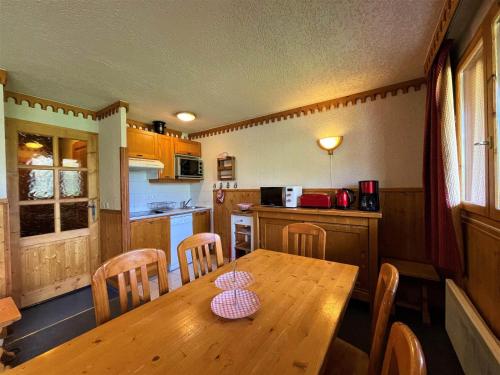 Appartement Les Menuires, 3 pièces, 6 personnes - FR-1-452-126