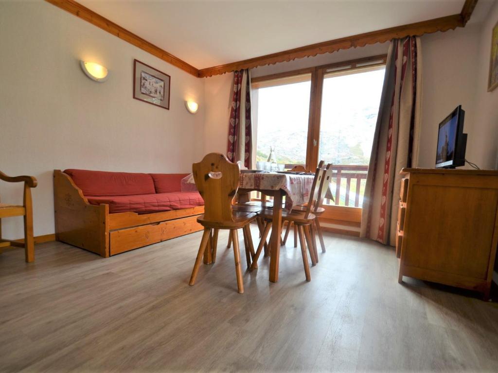 Appartement Les Menuires, 3 pièces, 6 personnes - FR-1-452-235 Balcon des Bruyères, 73440 Les Menuires